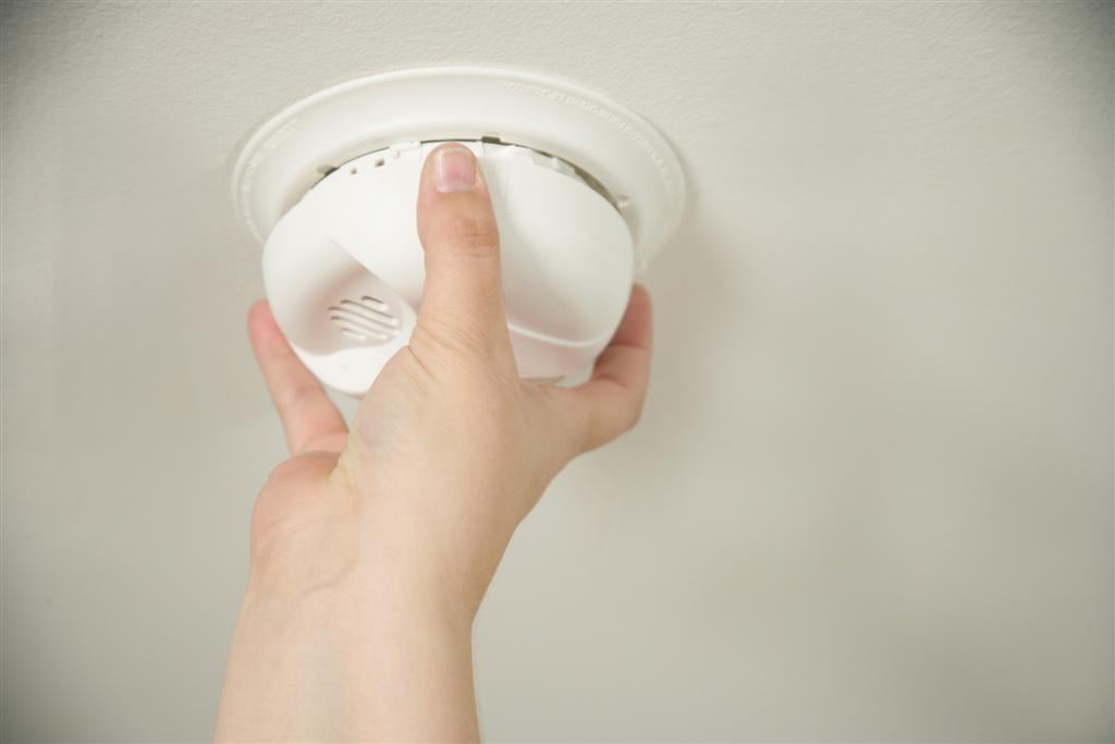 Smoke detector installation